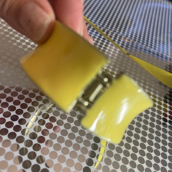 Vintage Metal Yellow Hinged Heavy Bangle Bracelet Gold Trim B#18 - Picture 9 of 10